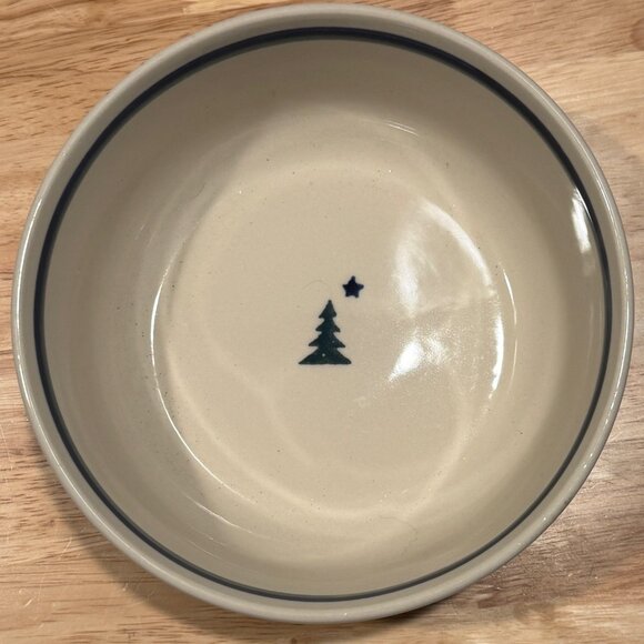 Boleslawiec Polish Pottery Christmas Reindeer Trees & Snowflakes Bowl 7-3/4" - Picture 3 of 7